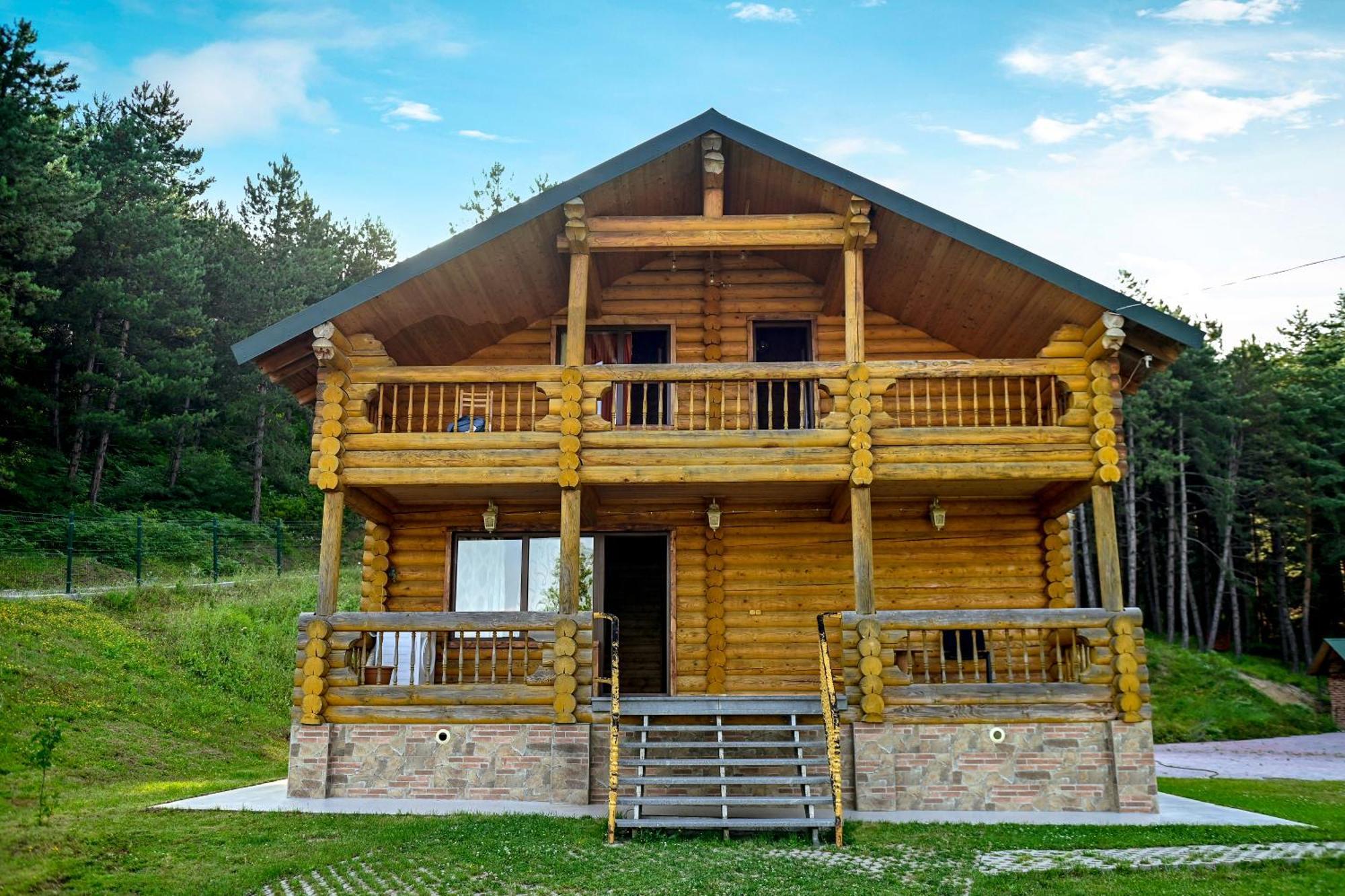 Surami Savannah Სურამი Სავანა Exterior photo